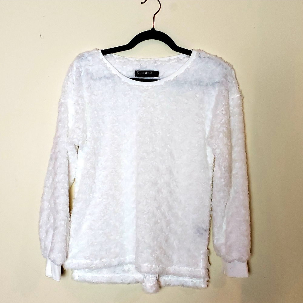 Knapp Studio White Fluffy Sweater